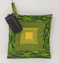 Load image into Gallery viewer, Ann Brauer: Green Quilted Potholder