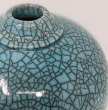 Load image into Gallery viewer, Bob Green: Blue Crackle Vase