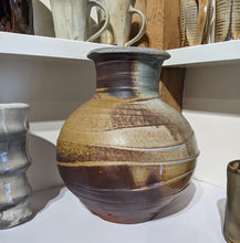 Load image into Gallery viewer, Daniel Bellow: Moon Jar/Tsubo