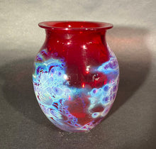 Load image into Gallery viewer, Josh Simpson Contemporary Glass: Ruby New Mexico Vase