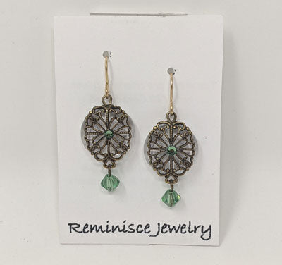 Reminisce Jewelry: Clear Crystal Glass Earrings